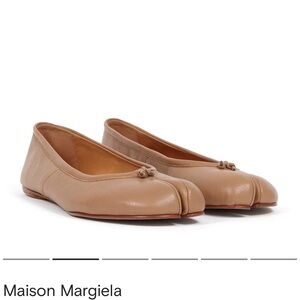 Maison Martin Margiela Tabi Knot-Accent Leather Flats in Nude